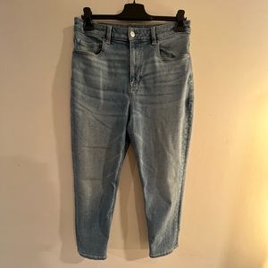 American Eagle Mom Jean size 12 short